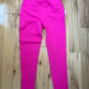 Beyond Yoga Pink Power Strive Leggings